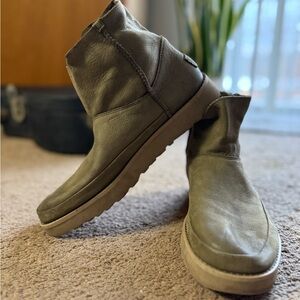 UGG Deconstructed Mini Zip Boots - Shaded Clover color